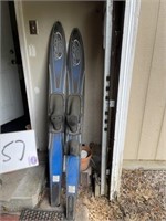 Hot Pursuit water skis