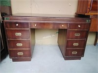 Beautiful Kroehler Solid Wood Desk - U