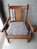Vintage Solid wood Frame wide Chair -U