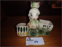 AMERICAN BISQUE PETER RABBIT KEEP OUT PLANTER