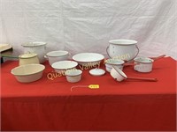 ASSORTED AGATEWARE LOT
