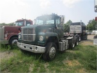 Ford 9000 T/A Road Tractor,