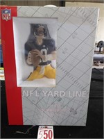 NFL Yard Line Steelers Team QB Statue