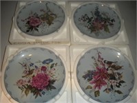Bradex Collectors Plates-Sitting Pretty