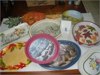 1 Lot Metal and Plastic Serving Trays