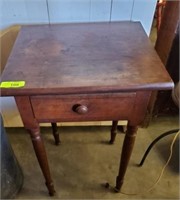 ANTIQUE SIDE TABLE-SHOWS WEAR