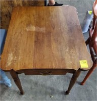 STATON FURNITURE END TABLE-SHOWS WEAR