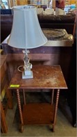 BEAD LEG OCCASIONAL TABLE, MARBLE/LUCITE LAMP