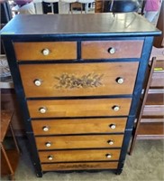 7-DRAWER CHEST W/ HISTORICAL ENGRAVING IN TOP DRAW