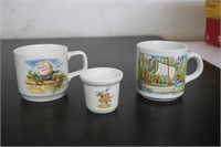 2 Kids Mugs and Egg Cup - Alice in Wonderland