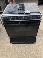 Jen Air Elec. Range Convection and Regular Oven Wo