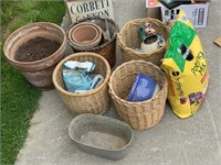 miscellaneous potting supplies