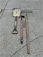 Yard hand tools
