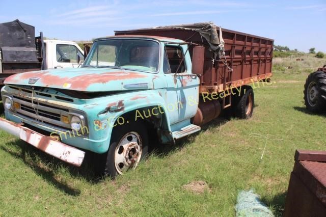 Taylor Farm Equipment Auction