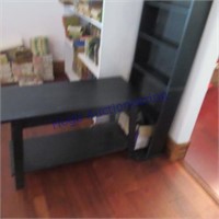 DVD STAND & WOOD SHORT TABLE APPROX 30L