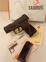 Taurus G2c 9mm extra clip original box
