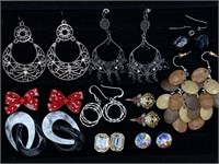 10 Pairs of Retro Earrings