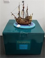 211-Disney Peter Pan "The Jolly Roger" Figurine