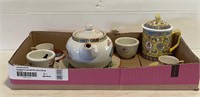 Tray Lot of Ceramic Cups/Saucers & Tea Pot