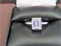 LADIES STAMPED 925 WHITE SAPPHIRE RING SIZE 5.75