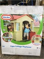 Little Tikes  Cape cottage play house