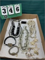 Pearls & Gold Tone Jewelry Lot
