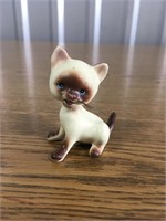Norcrest Miniature Cat figurines