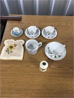 Decorative Kansas porcelain dishes and pieces