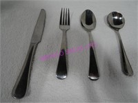 LOT, 1 CUTLERY TRAY w/ FORKS, KNIVES, SPOONS