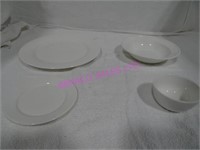 LOT, CONTENTS OF RACK, 200 PERSON PLACE SETTING