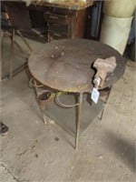 Round vice table