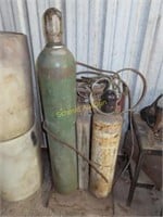 Torch hoses, gauge, and cart (no tanks)