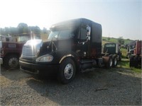 2004 Freightliner T/A Road Tractor,