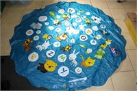 Inflatable play mat