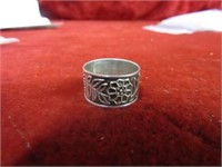 Sterling Silver ring. Heart flower.