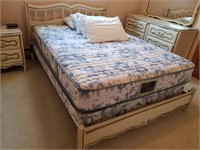 4 piece bedroom set with full mattress set and 4