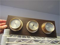 wall pictures,barometer,lights & items