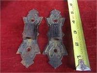 (2)Antique cast iron oil lamp brackets.