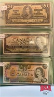 binder w/ 5 Canadian $20 bills