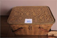 tin picnic basket