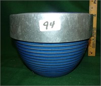 blue crock bowl w/lid