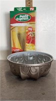 NEW PASTA EXPRESS AND NORDIC-WARE CAKE PAN