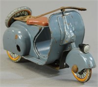 BANDAI JAPAN WIND-UP VESPA SCOOTER