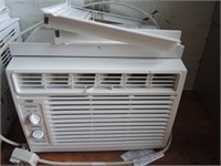ARTIC KING AIR CONDITIONER-WORKS GOOD