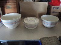 MCCOY NEST OF BOWLS W/1 COVER