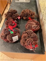 Holliday Pine Cones