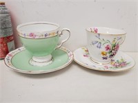 2 tasses à thé et soucoupes fabriquées en