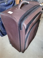 Samsonite 26-in wheeled suitcase