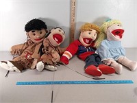 4 puppets