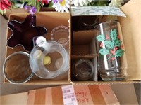 Box lot of 4 Christmas glasses in box and
